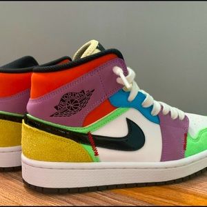 Wmns Air Jordan 1 Mid SE ‘Lightbulb’